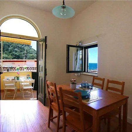La Casa Sulla Scogliera 马萨鲁布朗斯