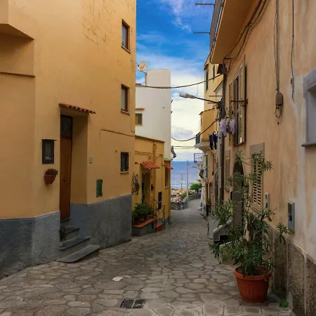 La Casa Sulla Scogliera * Massa Lubrense