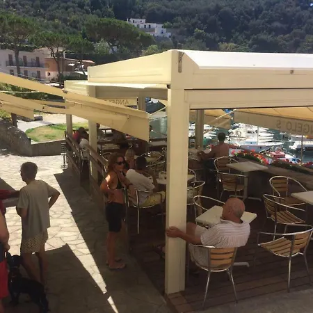 La Casa Sulla Scogliera