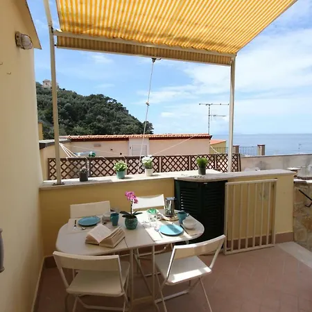 La Casa Sulla Scogliera